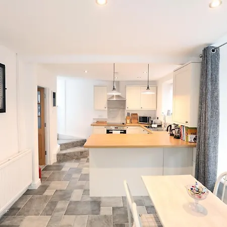 Willow Pateley Bridge