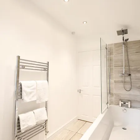 Willow * Pateley Bridge