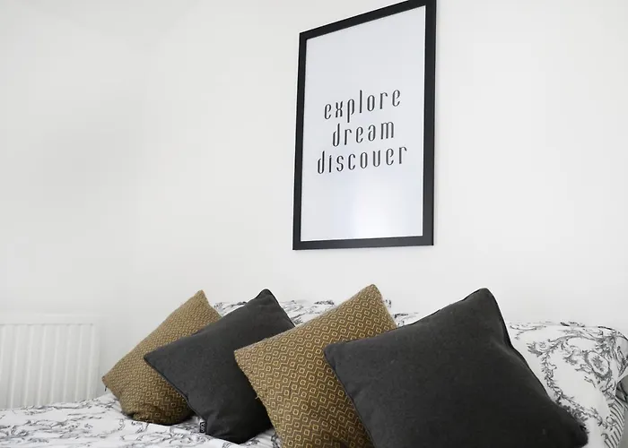 Willow Pateley Bridge